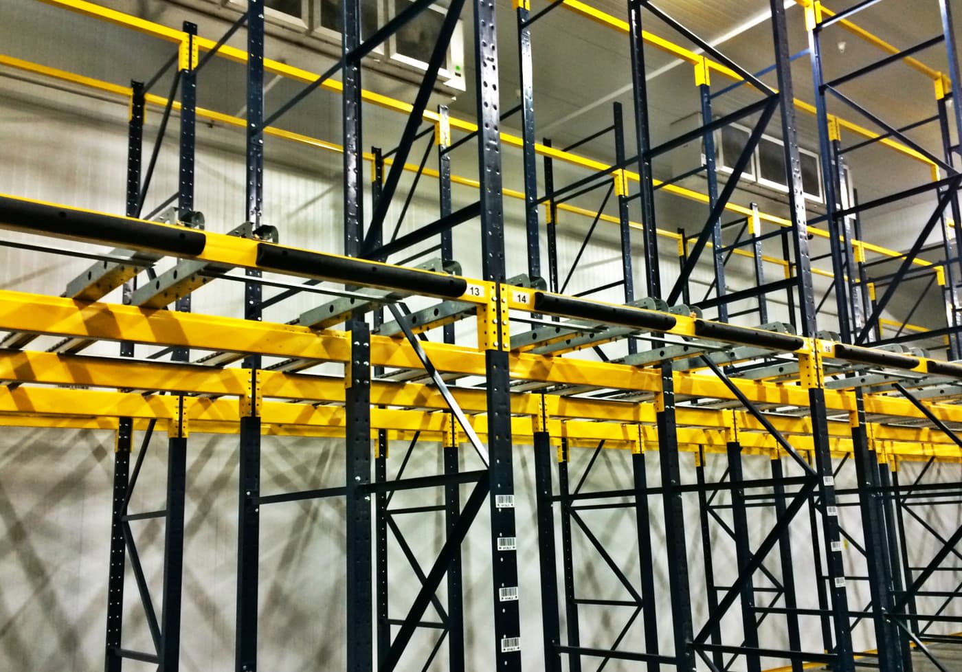 Flow Rail installation in a cooler