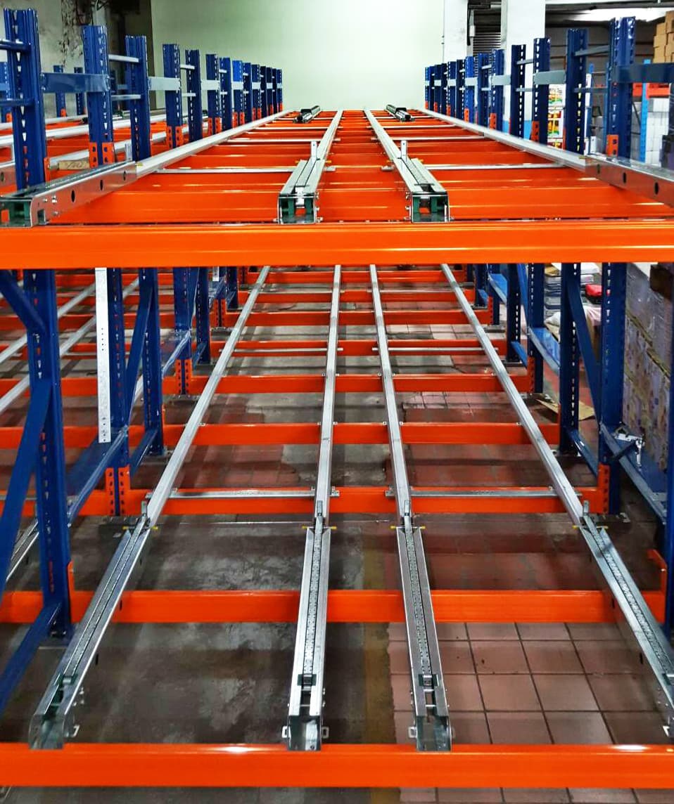 Twelve-pallet-deep Flow Rail lane