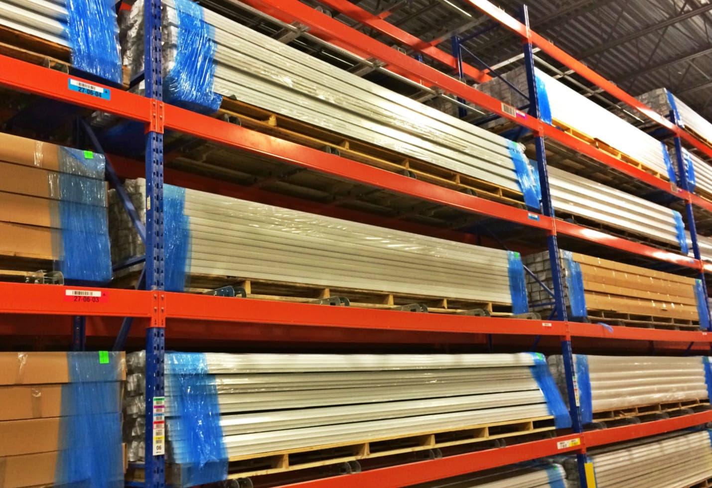 Extra-wide pallet Flow Rail installation